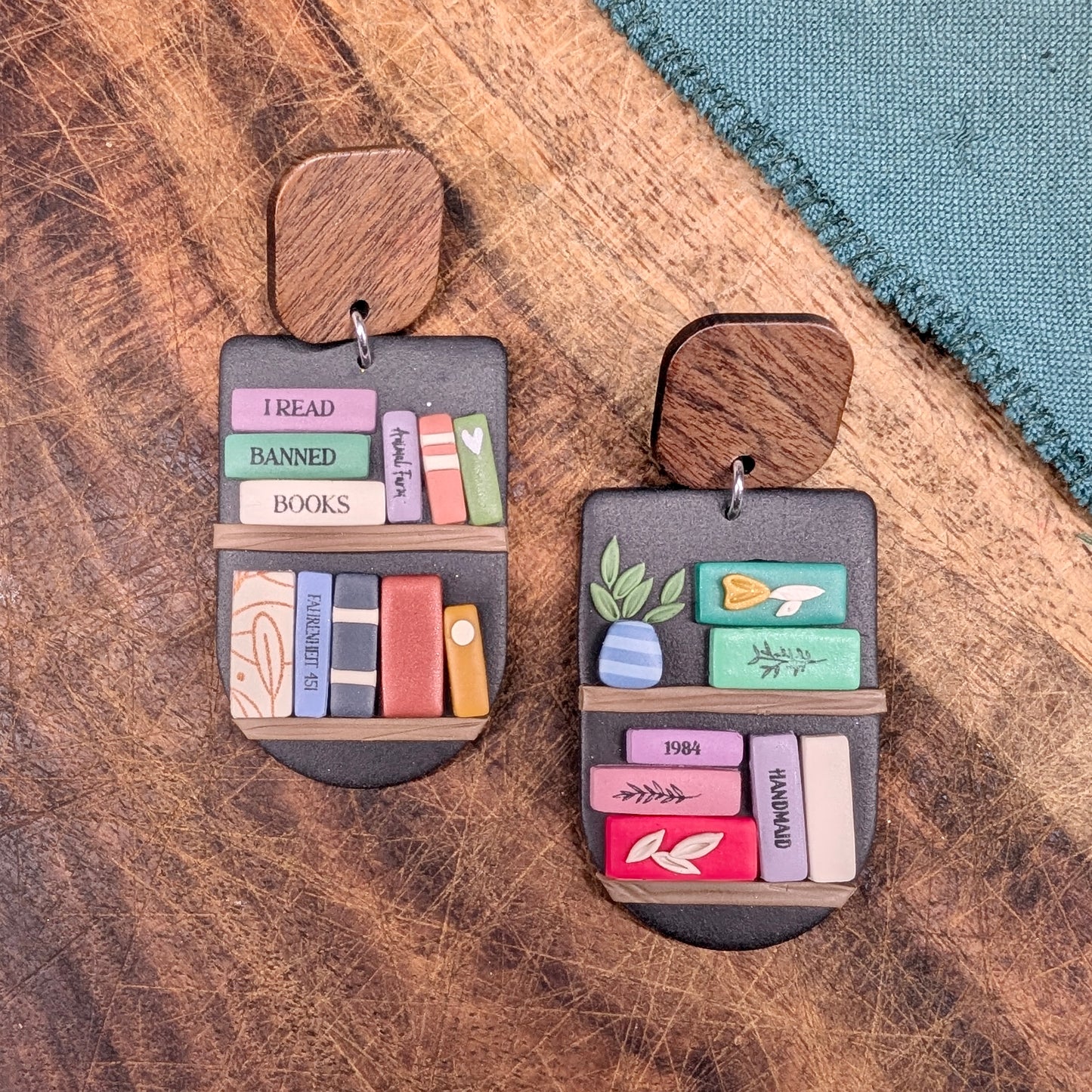 Elizabeth "I Read Banned Books" Bookshelf Earrings 02