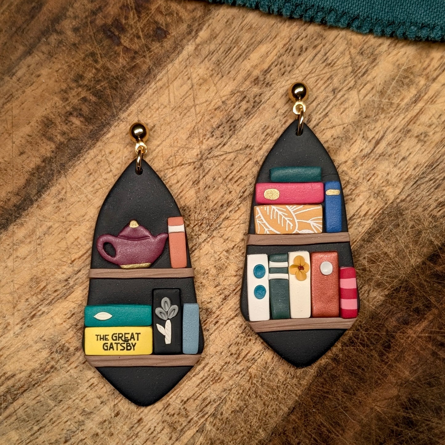 Elinor Bookshelf Earrings with "The Great Gatsby"