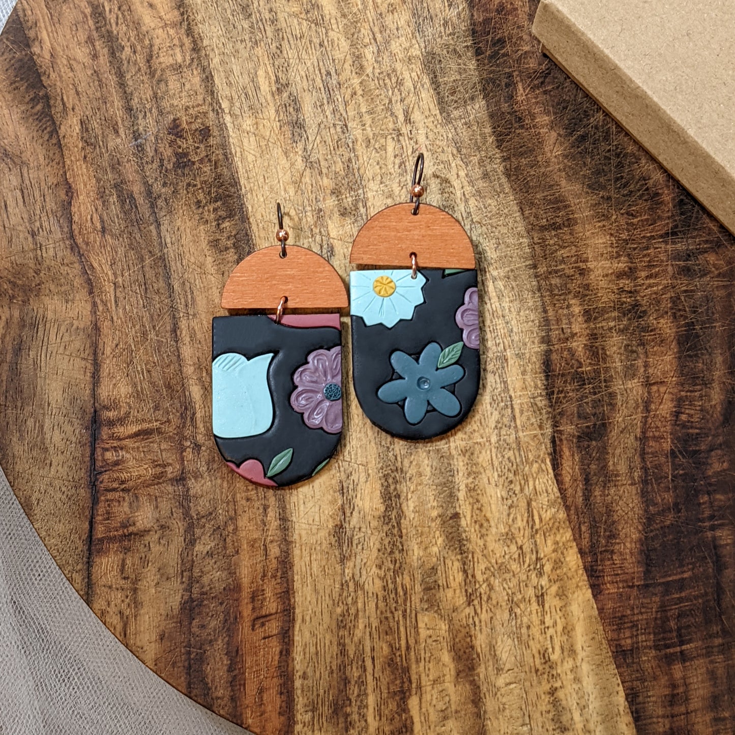 The Flower Garden Earrings 01