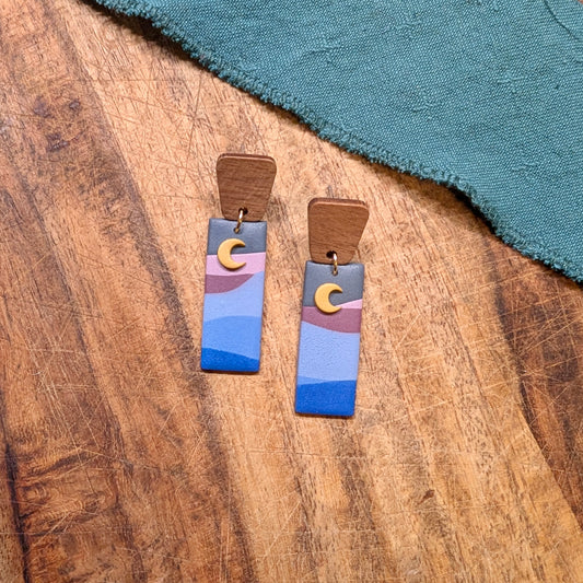 Twilight Bar Earrings in Night Landscape 01
