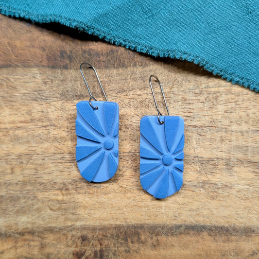 Elizabeth Earrings in Blue Floral Monochrome 02