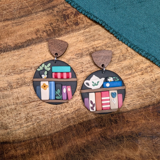 Bookshelf Earrings with Teapot and Plant 02