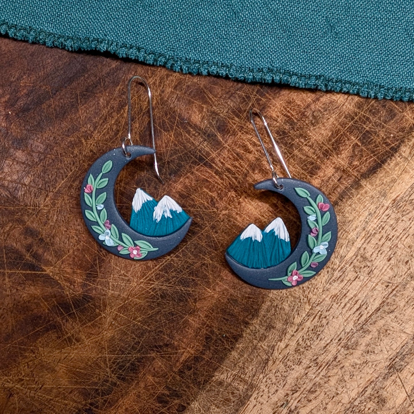 Luna Earrings with Floral Mountains 02