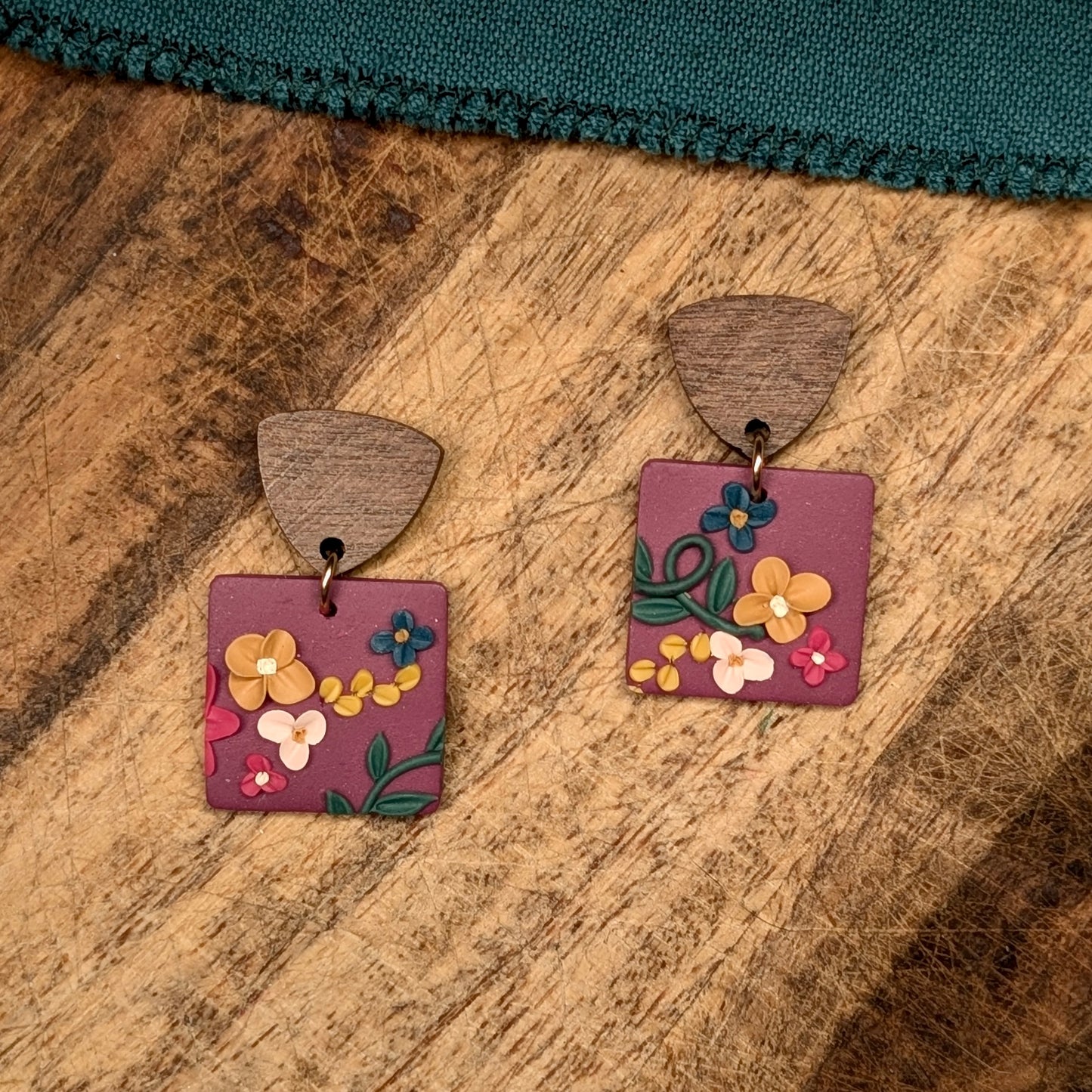 Square Earrings in Plum Floral 02