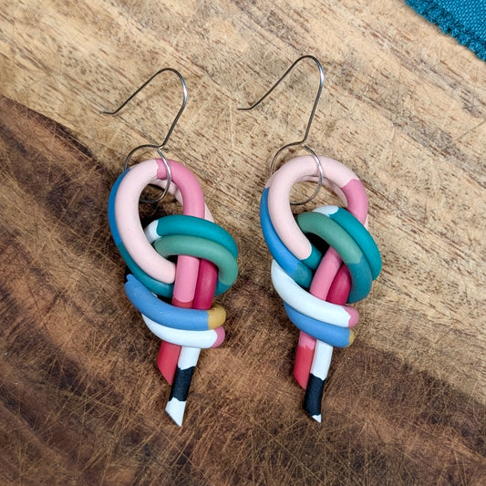Knot Earrings 02